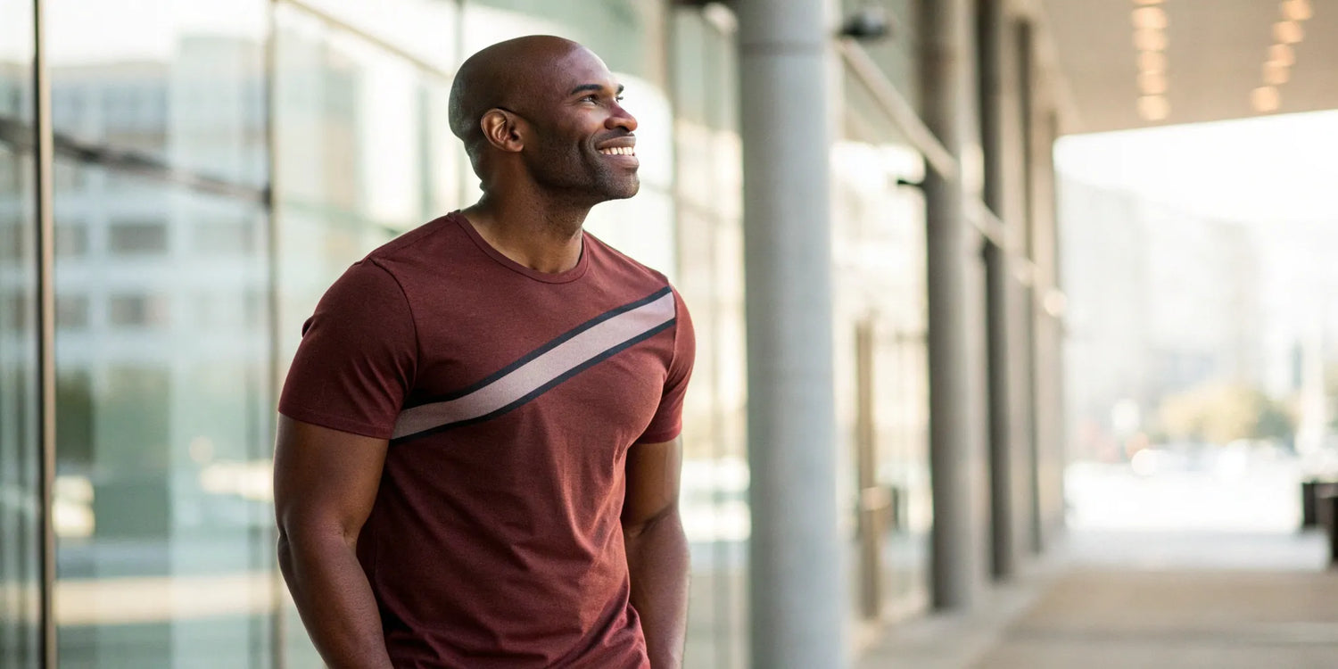 Man in a well-fitting 4XL t-shirt, a style you can buy online.